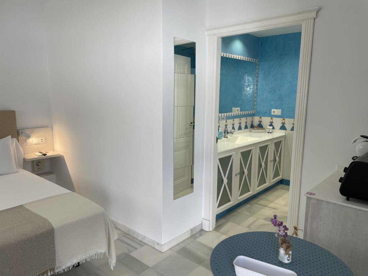 La Sirena Del Viento Bed & Breakfast ลอสกาญอสเดเมกา ภายนอก รูปภาพ