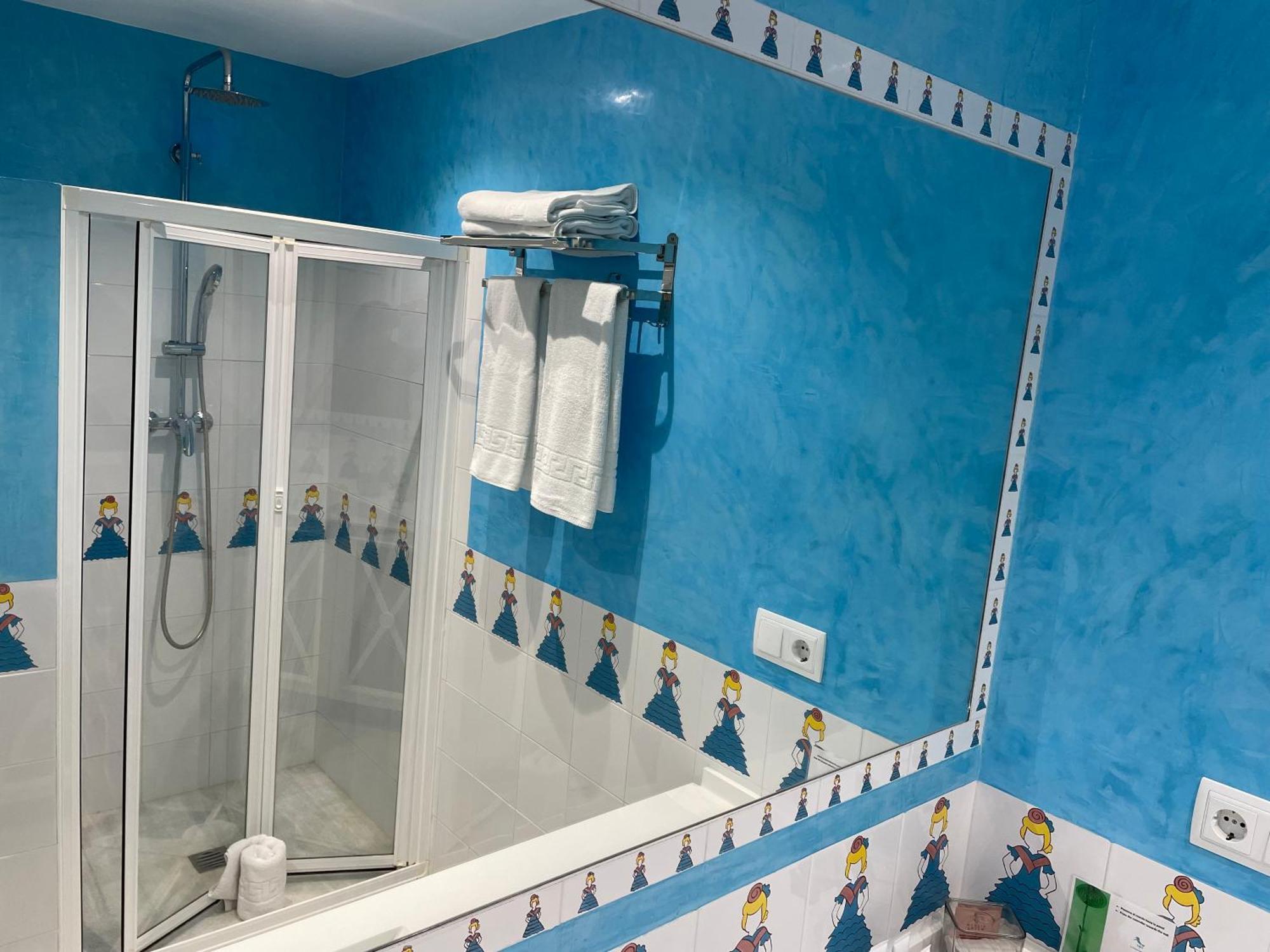 La Sirena Del Viento Bed & Breakfast ลอสกาญอสเดเมกา ภายนอก รูปภาพ